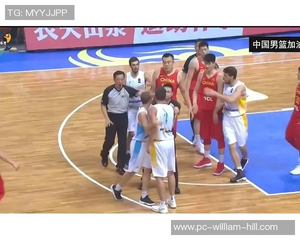 中国男篮迎战乌克兰队全力争胜展现实力与团队精神